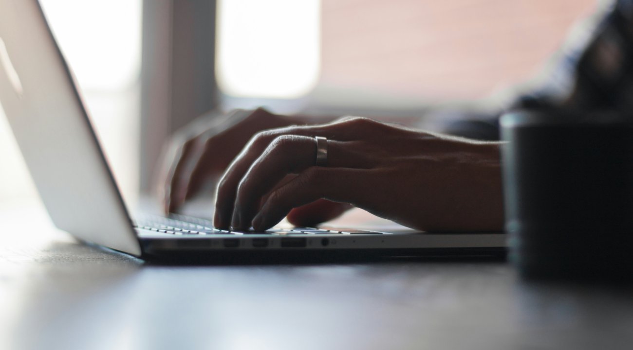 AI Guides from Devlom – Your Path to Artificial Intelligence Mastery